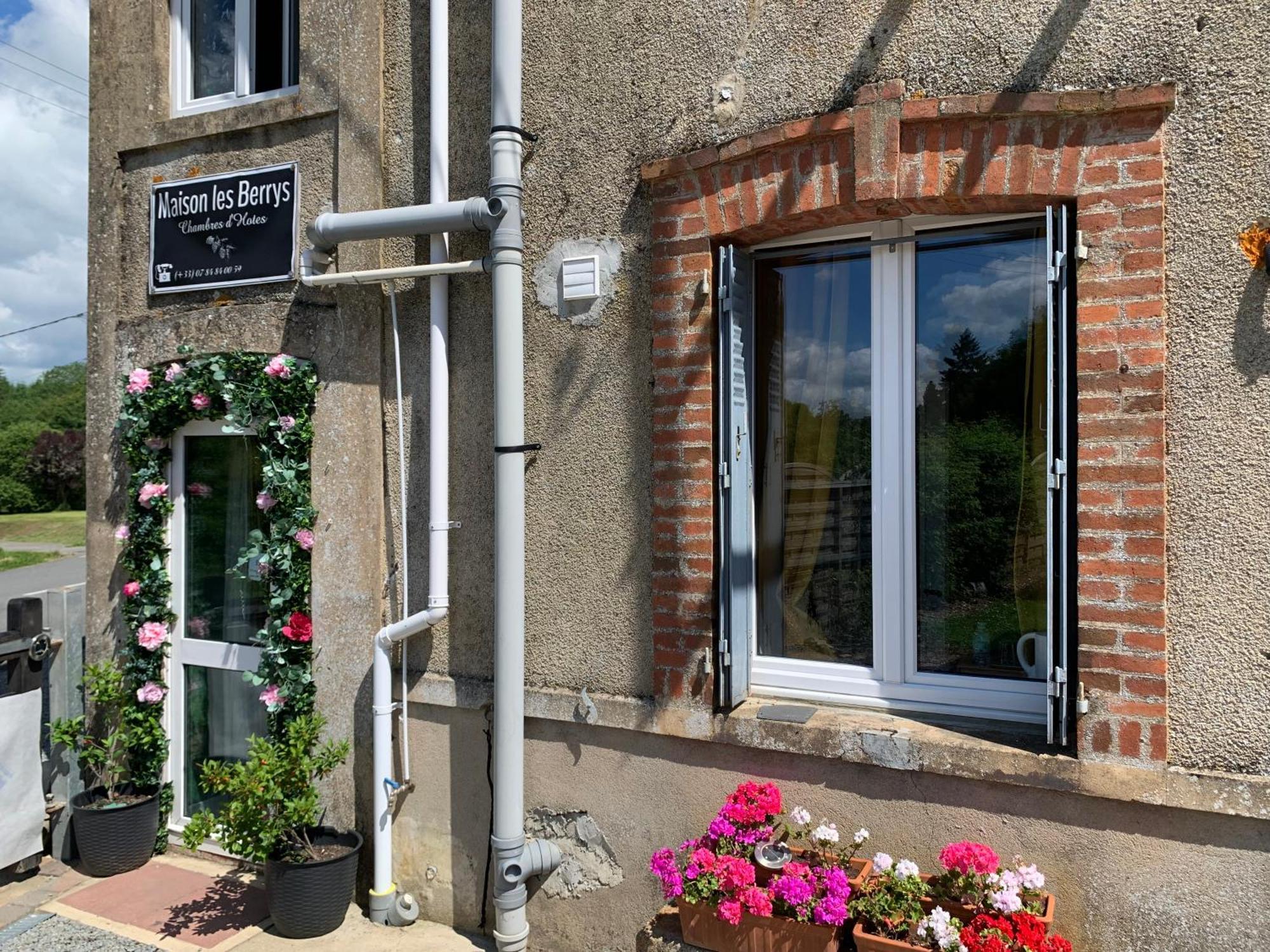 Maison Les Berrys Bourganeuf Esterno foto
